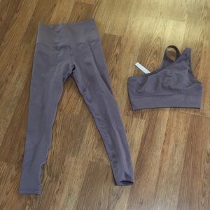 Avocado leggings and bra set